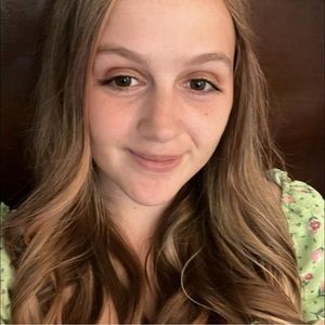 Meet your Posher, Gaby